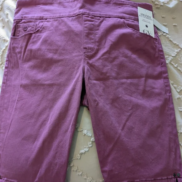 Gloria Vanderbilt Bermuda Shorts size 16 - Picture 2 of 4